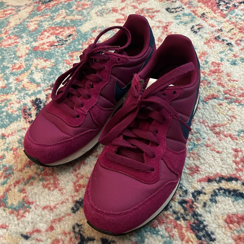 Nike Women's Sneakers - Picture 2 of 9